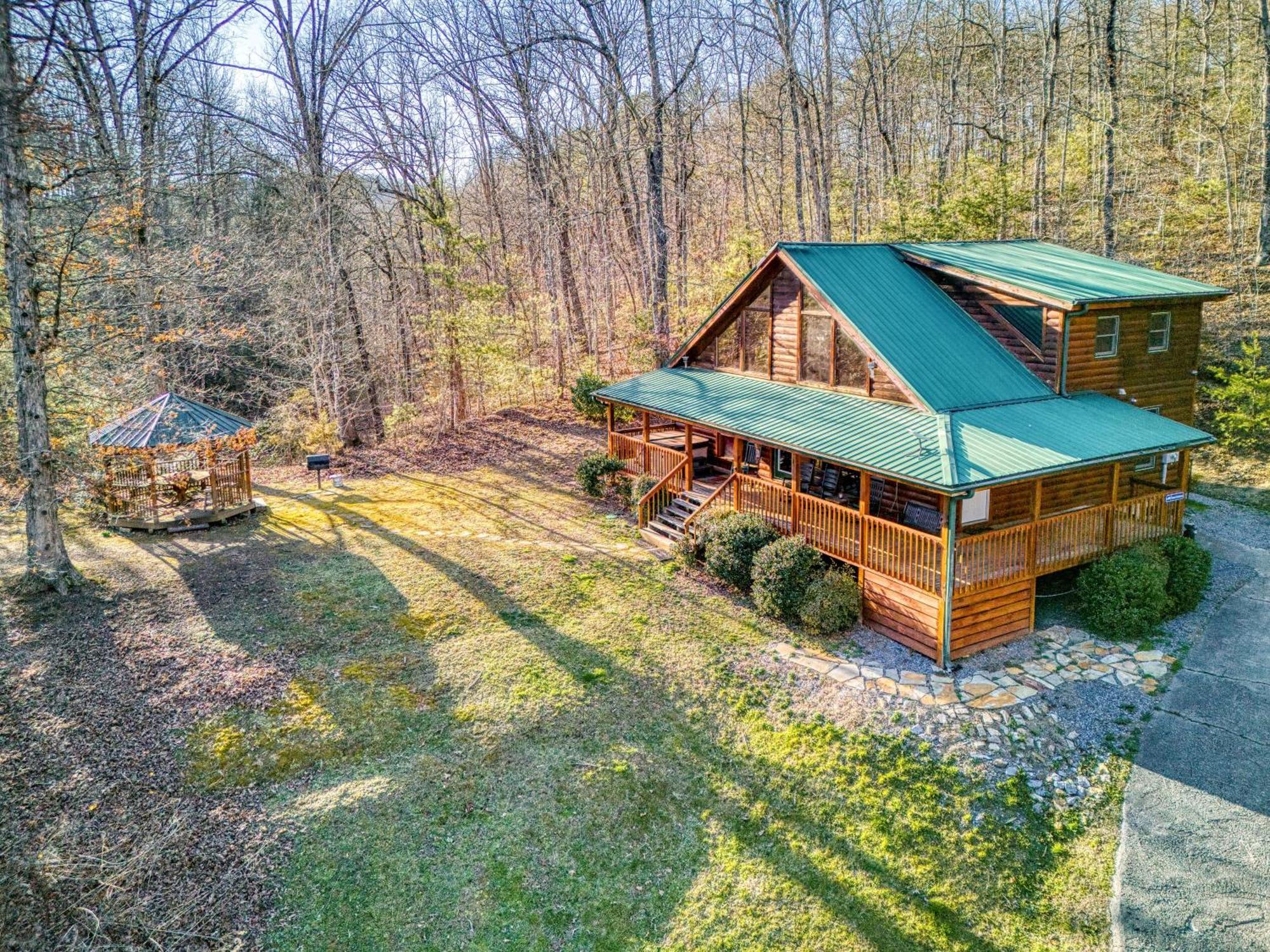 Sweet Seclusion, Hot Tub, Air Hockey, Wifi, 1089 Free Tickets Each Paid Day, Dollywood And More Sevierville Exterior foto